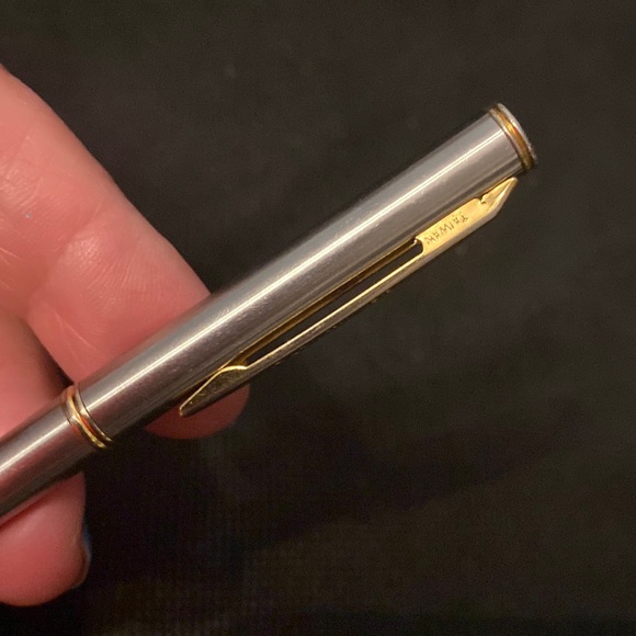 Vintage Day-timer Ball Point Twist Pen Silvertone & Gold Trim Chrome - Picture 6 of 8